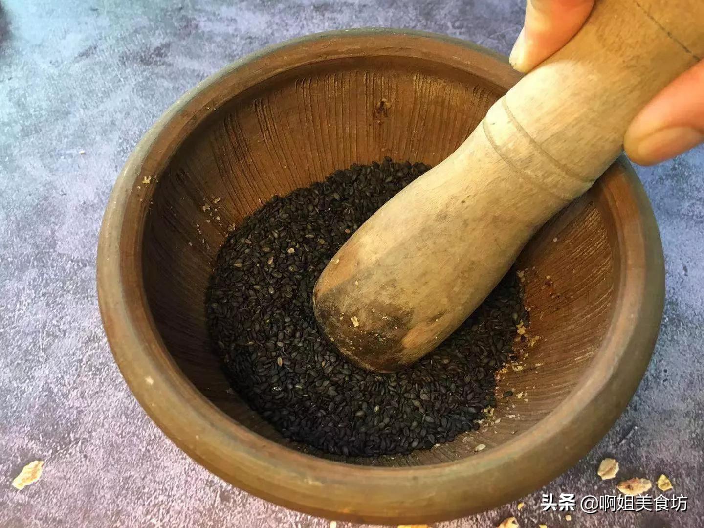 怎么做艾叶粑粑放什么粉,怎么用糯米粉做艾叶粑粑