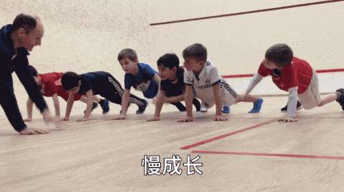 带着孩子可以在家做的运动,在家和孩子一起做的运动