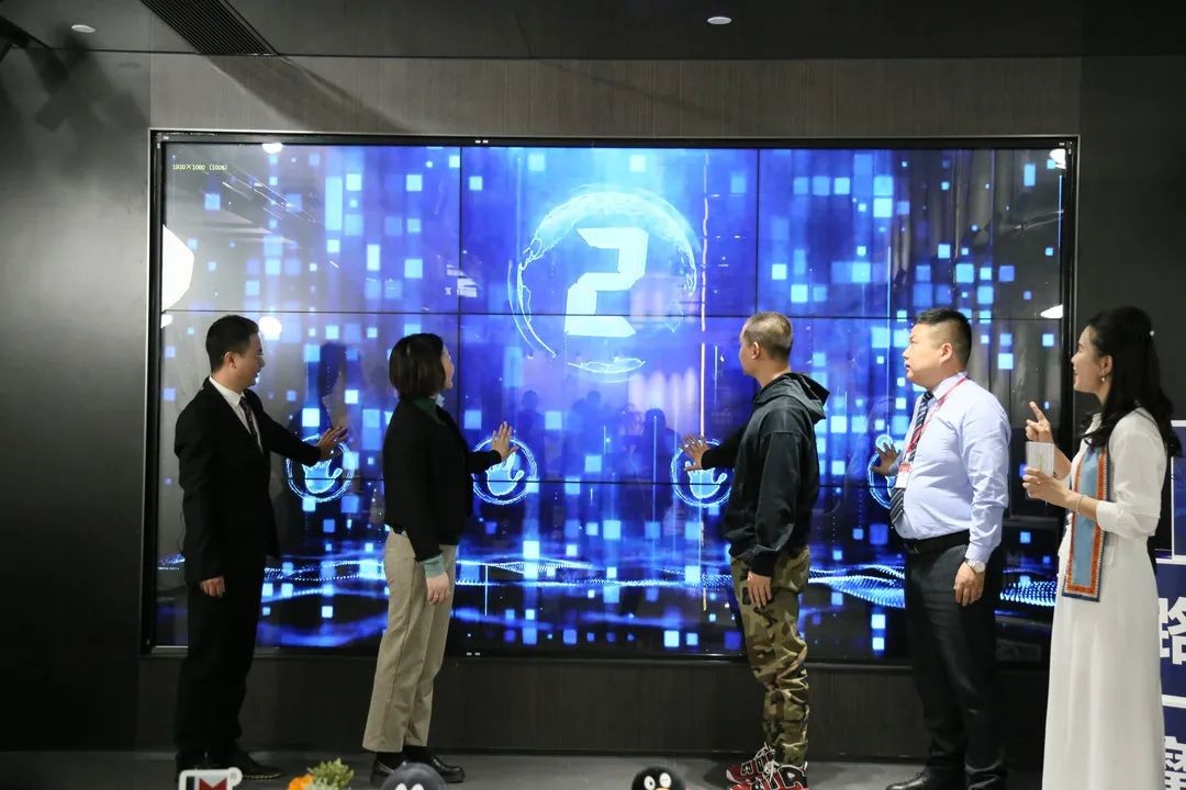 新潮当道，乘势潮启丨路易摩登《潮·启》线上发布会圆满成功