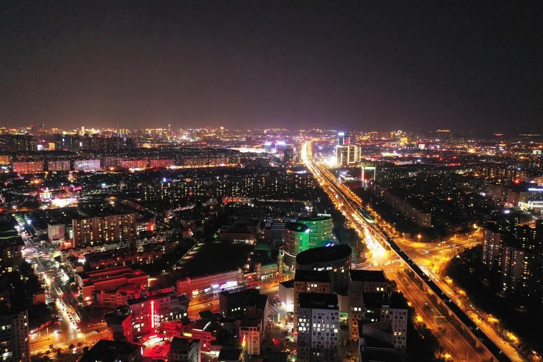 【风尚行】新亚洲体育城之夜灯光与星空下的城市活力