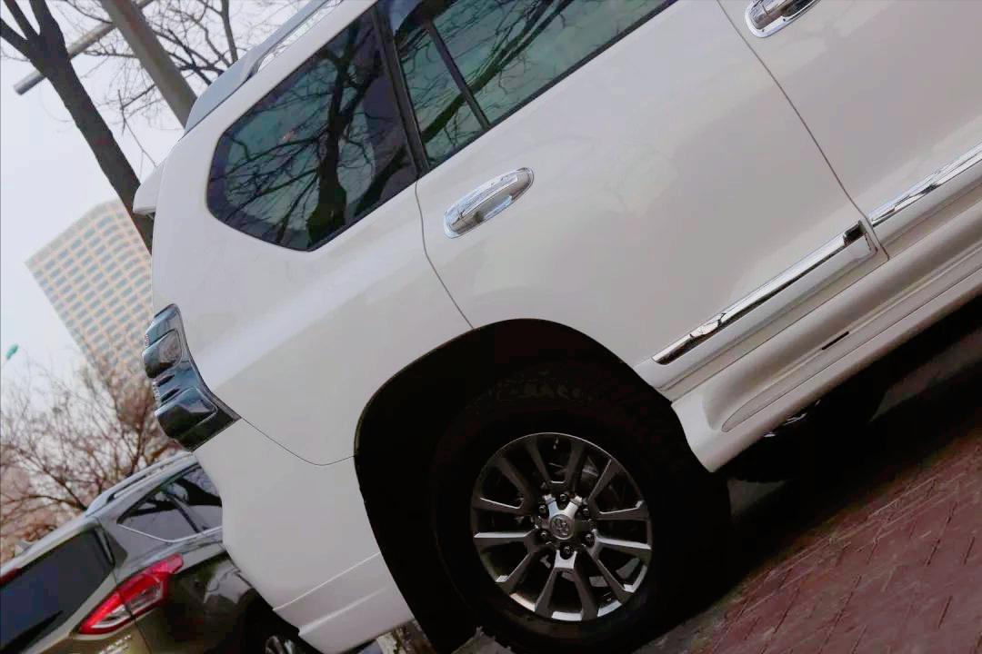 怪兽修车：翻新“残损不堪”的二手霸道LC150，满血复活变新车