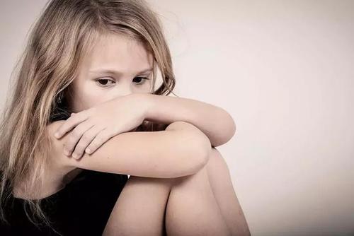 腭裂的孩子是怎么说话的,腭裂语言矫正训练有效的办法