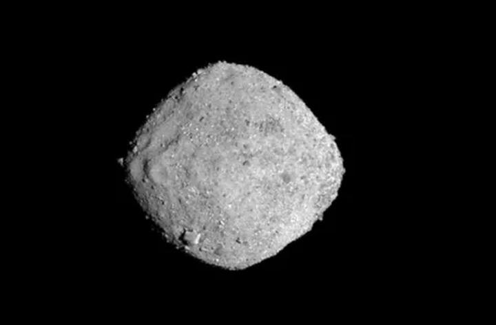 一颗行星飞掠地球,一颗小行星今晚飞掠地球