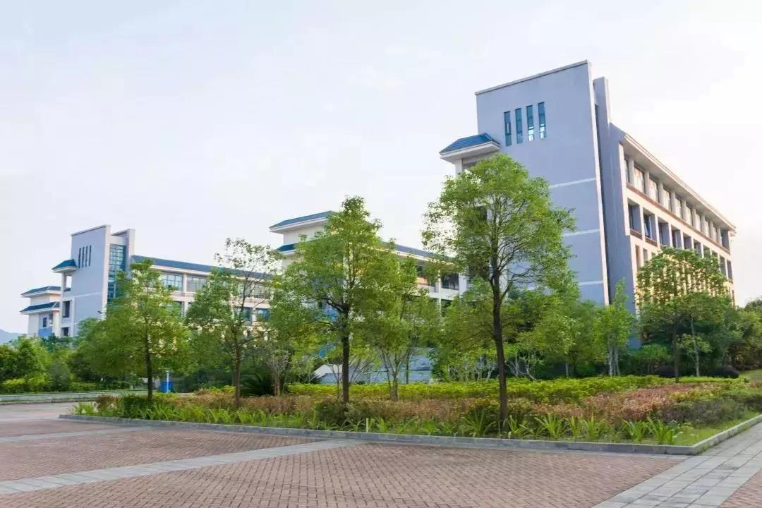 广东省大专卫校排行榜,广东省大专院校排名一览表