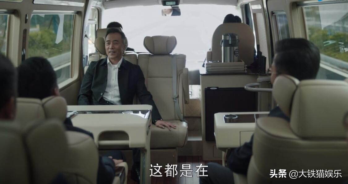 《扫黑风暴》10位大叔年轻旧照曝光，有人俊而不娘，有人长相老成