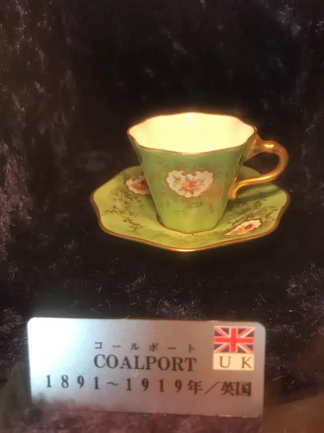 一年卖一个亿的糕点,一年可以卖一百万的小吃