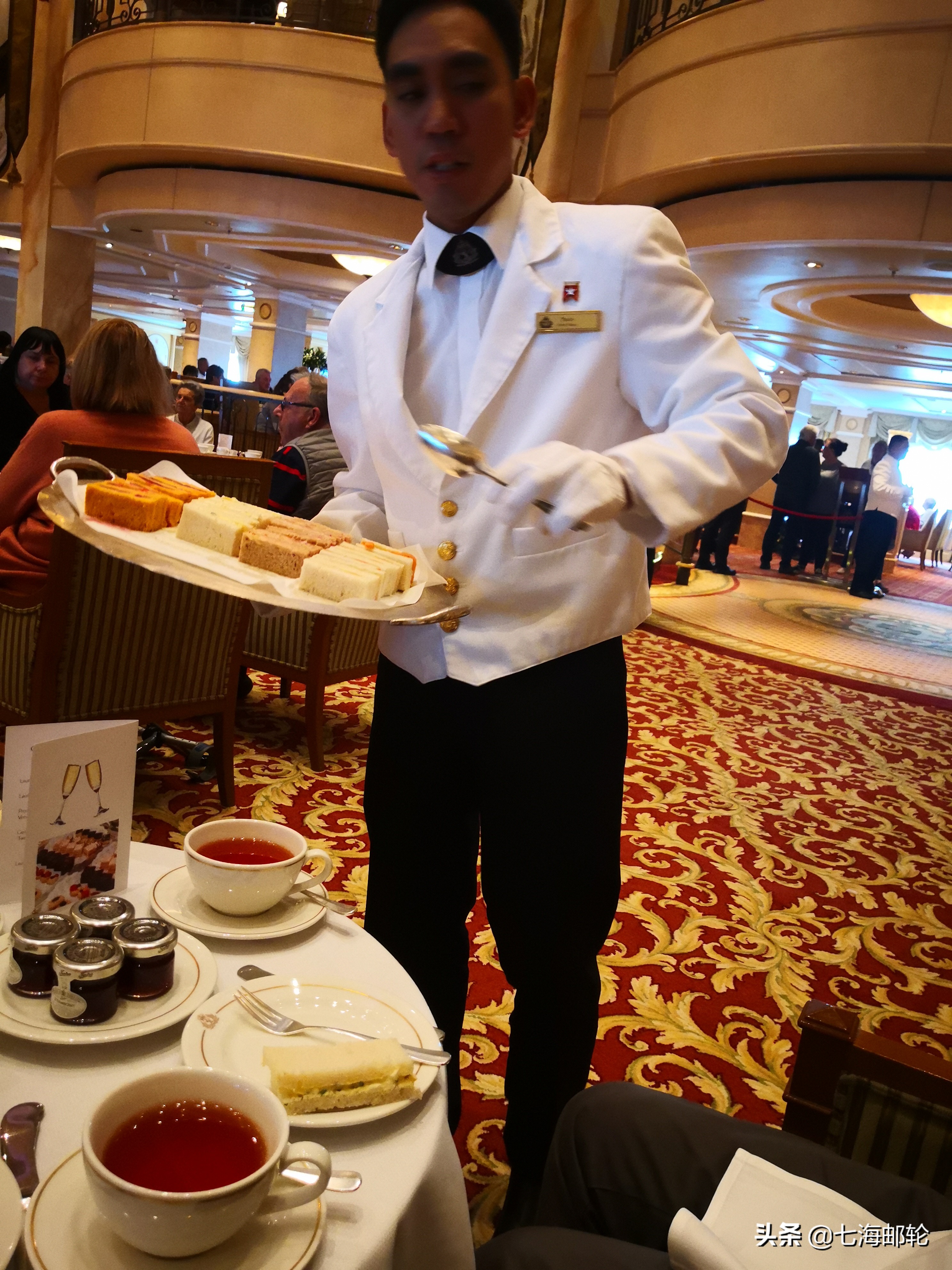 喜欢邮轮的人都要体验一次的英式服务
