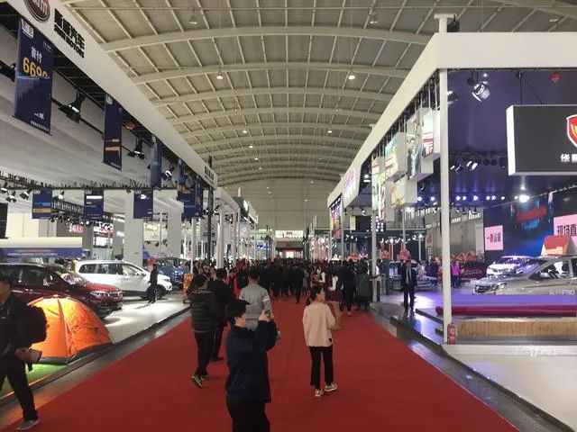 东莞小车太多了，很多打工者*款贷**也要买，车真的很重要吗？