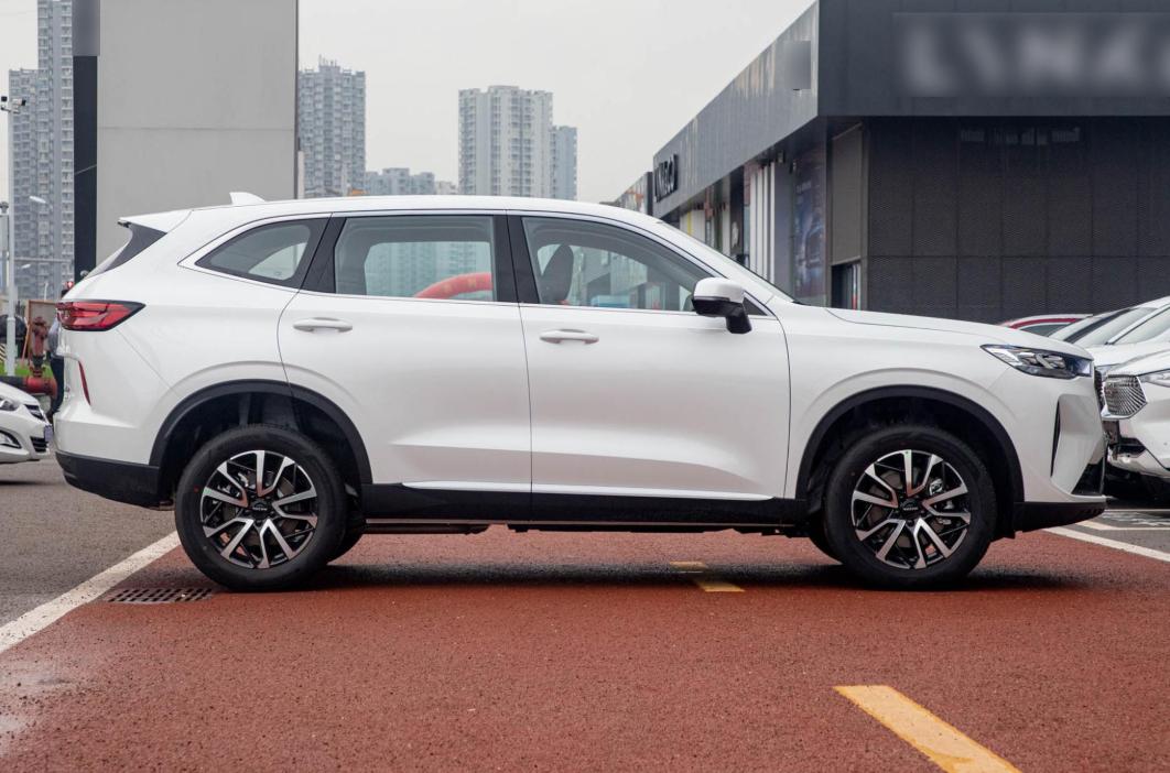 第三代H6使用柠檬平台打造，内饰焕然一新，哪款更合适？