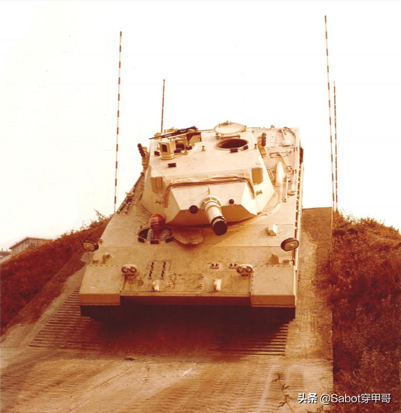 意大利犀牛主战坦克,北约国家装备的豹1主战坦克图片