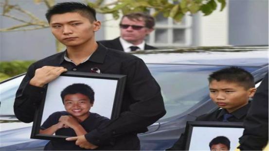 亲人去世哭不出来是心理有问题吗,亲人去世心里不难过是什么心理