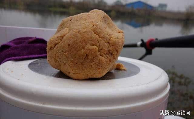 拉饵钓鱼技巧和方法,钓鱼拉饵开饵技巧