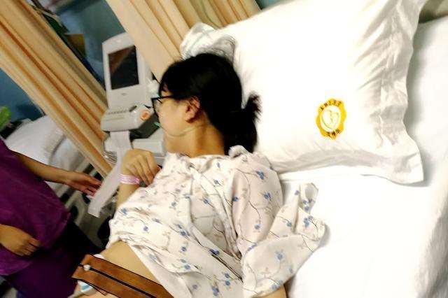 孕33周胎心监测应该在哪个位置,医生如何看胎心监护图