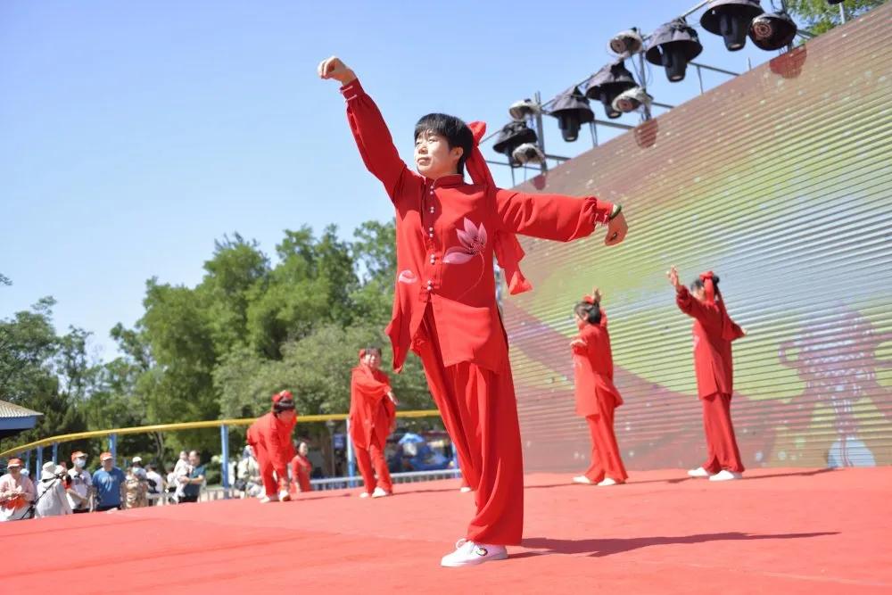 奋斗百年路启航新征程—庆祝中国*产党共**成立100周年文体展演