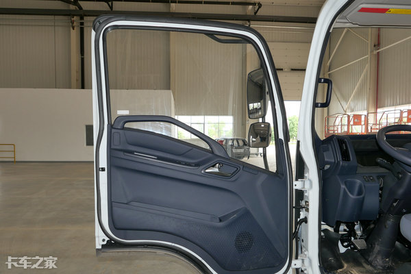 江西五十铃发布翼放轻卡新品,江西五十铃推出首款翼放es轻卡