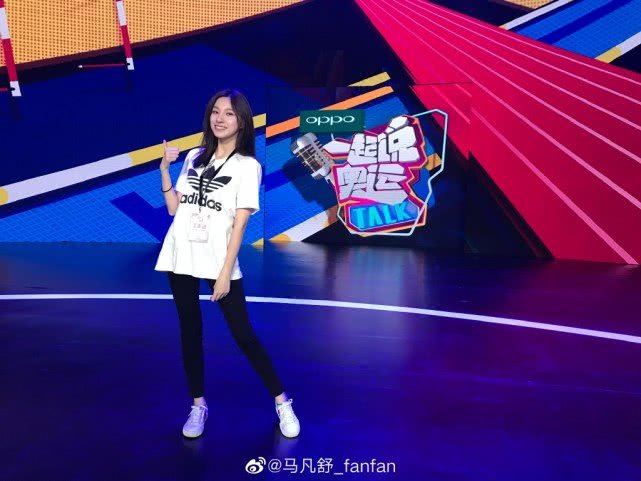 央视新晋女主播,央视新晋女主持颜值惊为天人