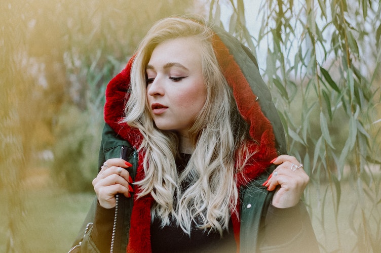 人活一生终归还得靠自己,人活一辈子就靠勇气和智慧