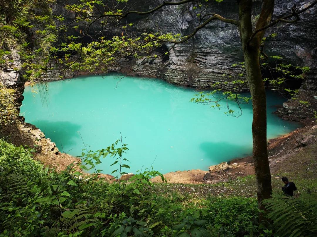 茅岩河心湖太美惹祸端，土家族夫妻酒茶斗诗篇