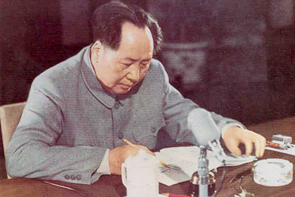 1958年，毛主席参观杜甫草堂，留下了四字评价，成了杜甫诗的标签