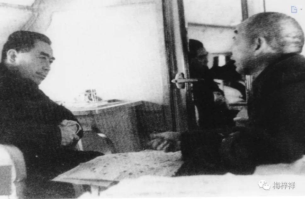 毛*东泽**主席这样说:哪里的铁路最难修,就派我们的铁道兵