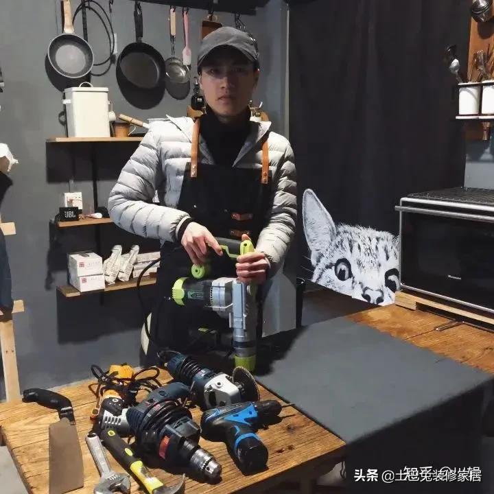 不到8000块爆改3室1厅！脏乱差秒变工业风，绝了