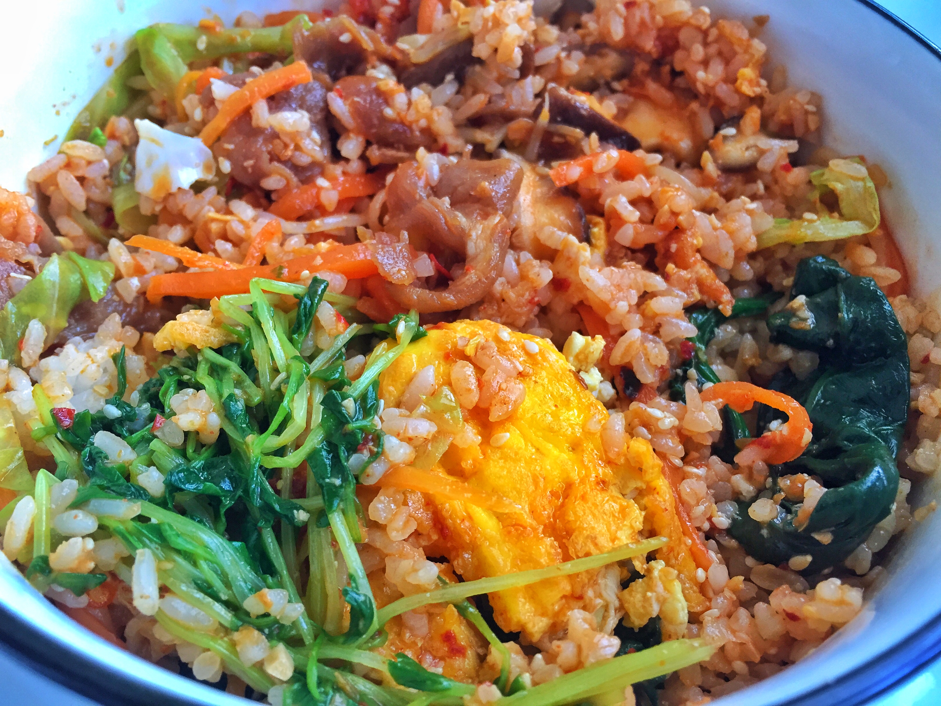 超简单的韩式拌饭超好吃美食,超级简单的韩式拌饭