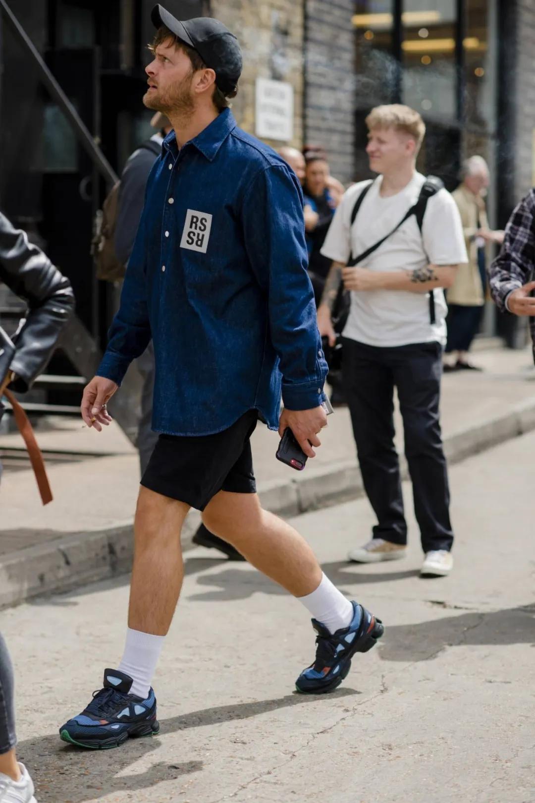 要想把短裤穿好你还得学会配鞋子,穿短裤配什么鞋子