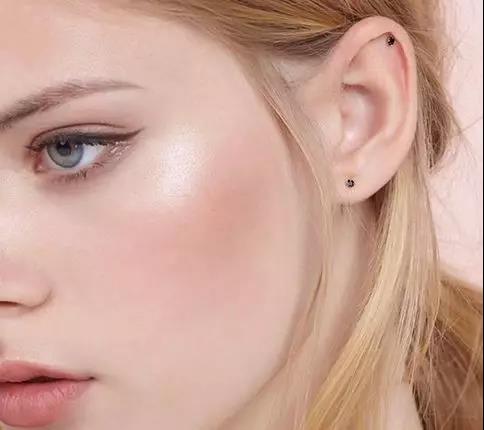 腮红扫这几个地方，男生都会忍不住心动，恋爱斩男力和你真的很配