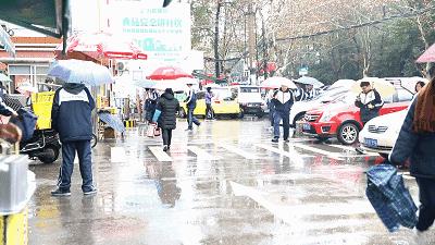 留得住回忆但是留不住人心,留得住的记忆回不去的乡愁