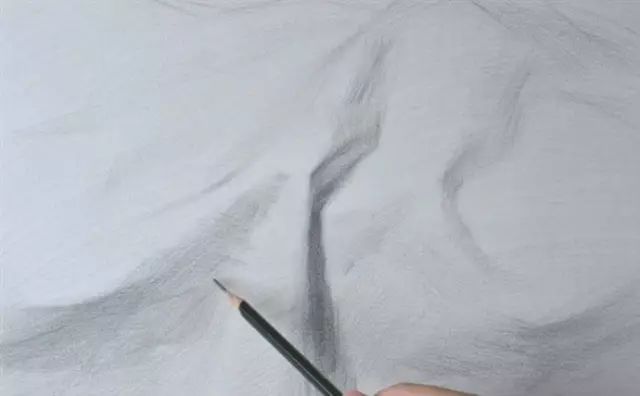 素描衬布的画法和步骤,你掌握了平面图的绘画方法了吗