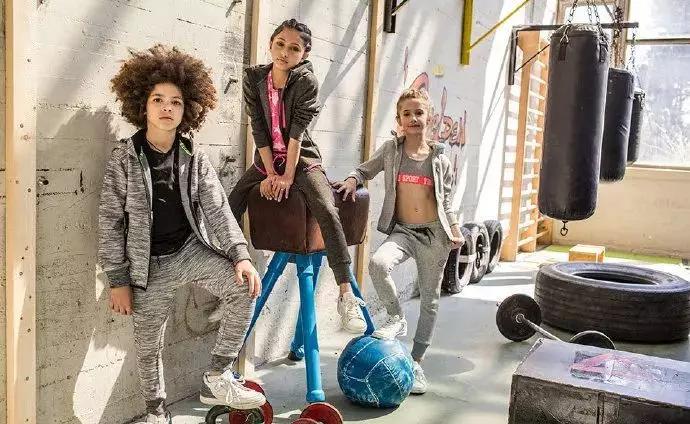 荷兰奥特莱斯折扣店,荷兰奥特莱斯打折