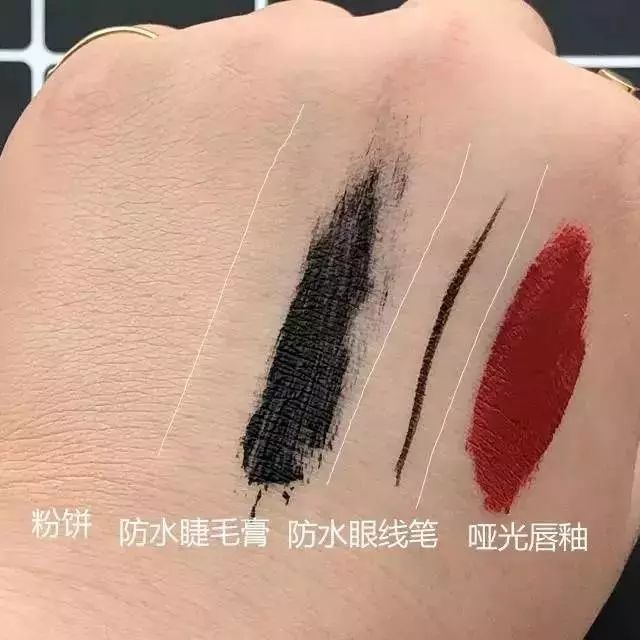 一块驴奶皂搞定洁面、卸妆，还能洗澡去鸡皮！我要回购10000次