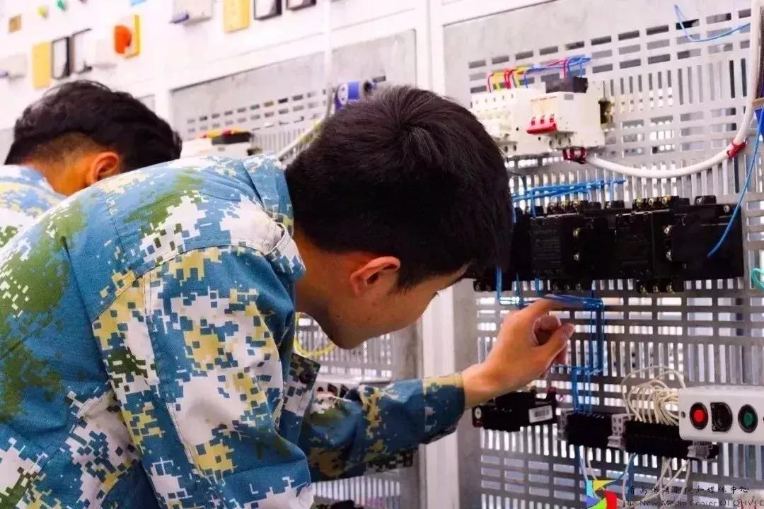 @港院人，有因必有果，敢不敢来挑战