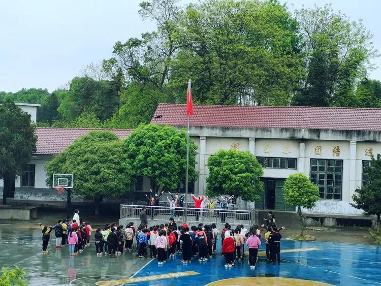 雨花区砂子塘第二小学怎么样,长沙雨花区砂子塘二小