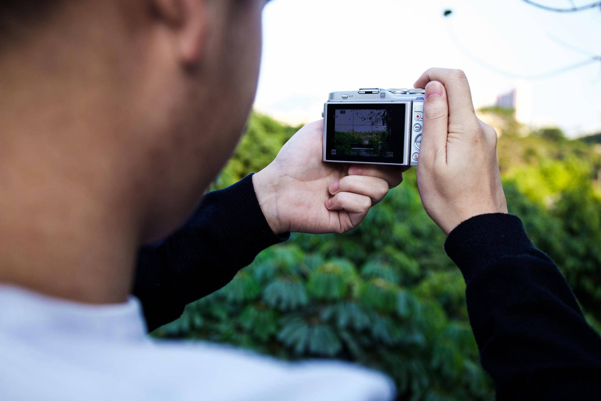 一台可以带出去的中画幅相机,奥林巴斯微单e-m10优缺点