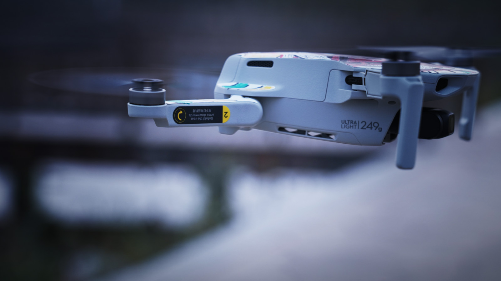 大疆，发起狠来连自己都打——两千元的无人机来袭