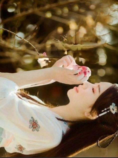 抠图以后如何美化边缘美图秀秀,如何用美图秀秀将抠图和新图结合