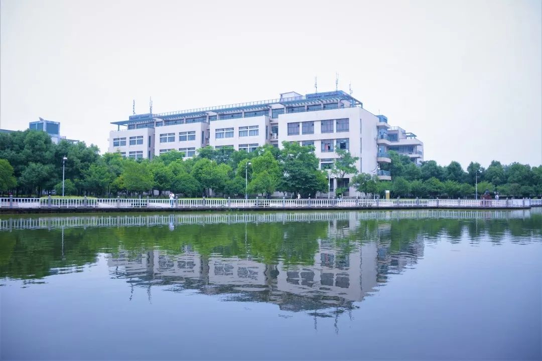 今天我以湖经为荣,明天湖经以我为傲