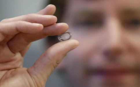 比较好的隐形眼镜牌子,隐形眼镜好一点的牌子有颜色的