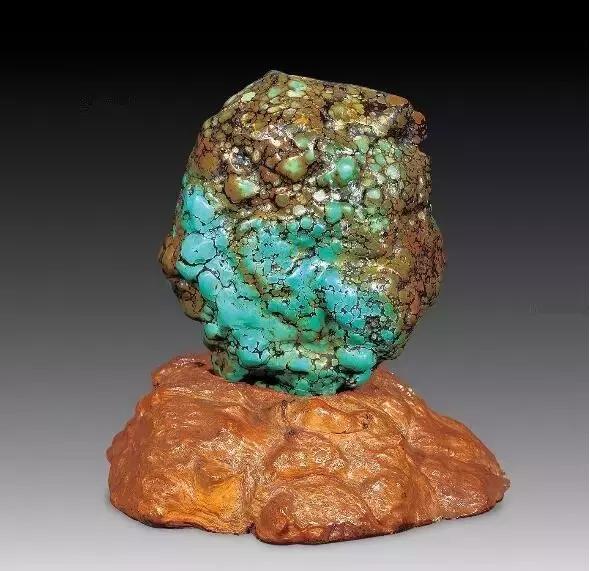 见惯了宝玉石，它的原石长啥样？有些毫不起眼，捡到千万别丢……