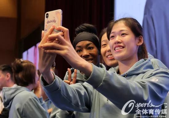 天津冠军领跑,冠军天津投掷