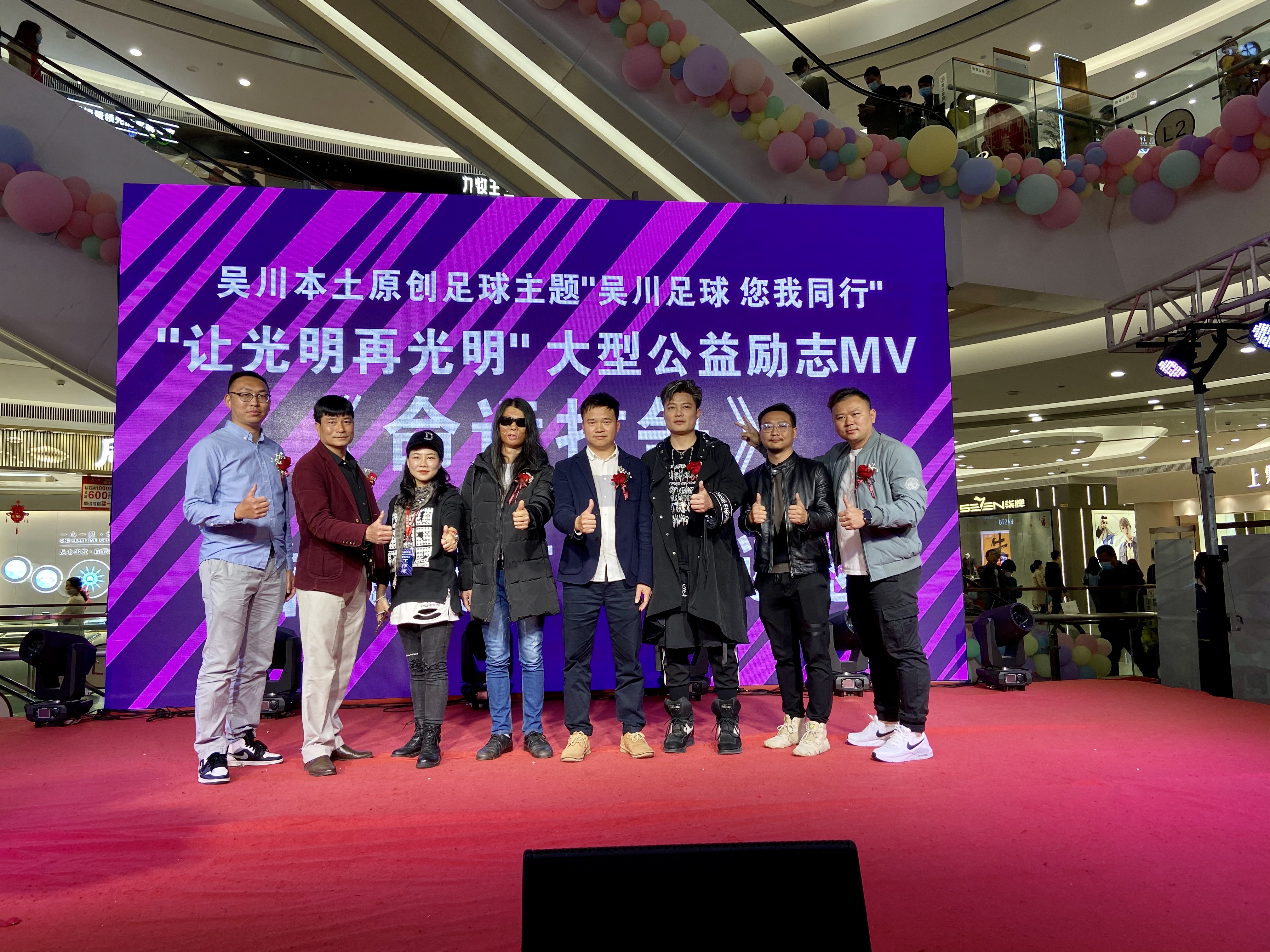 鍚村窛瓒崇悆鍦ㄧ嚎鐩存挱鍥炴斁瑙嗛,鍚村窛瓒崇悆鍦ㄧ嚎鐩存挱鍥炴斁