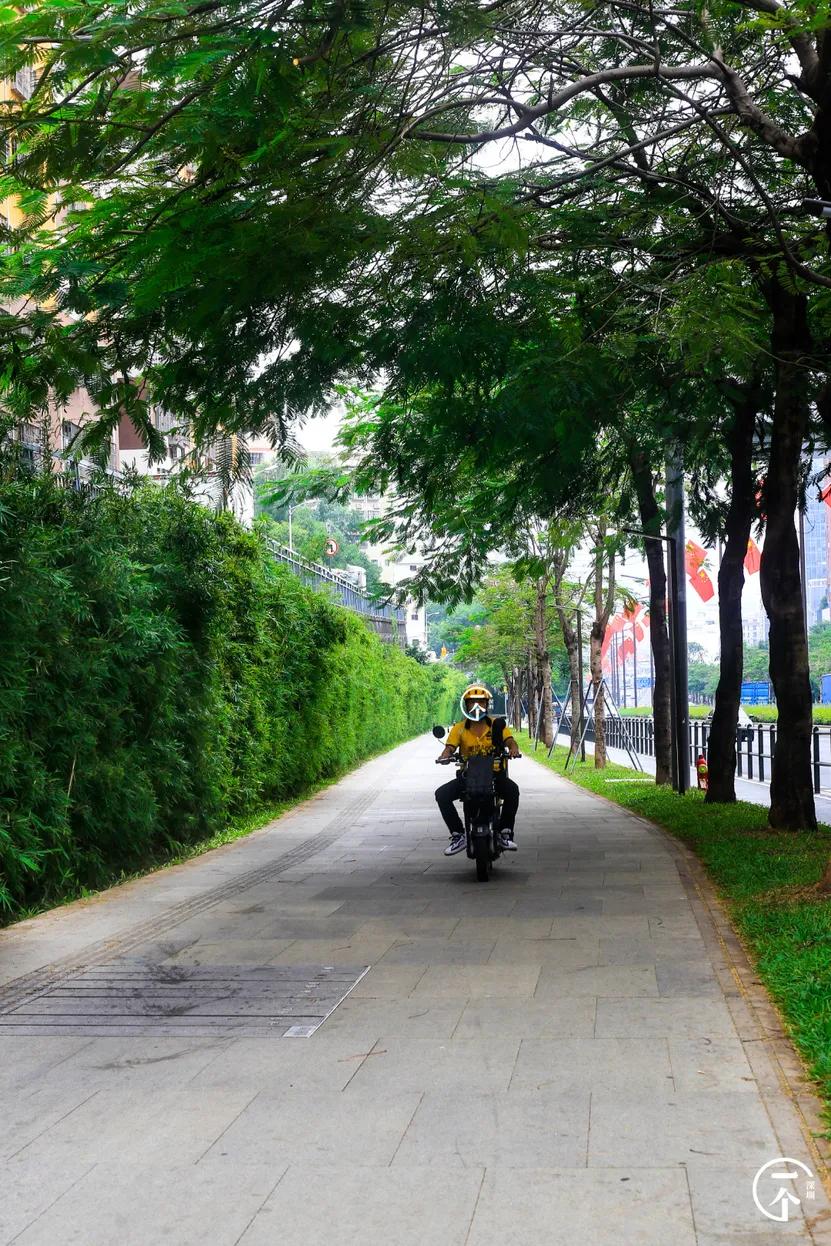 遍地华为男，深圳坂田有多绝？