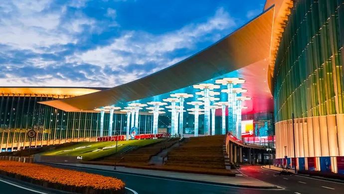 手机屏幕摔成一闪一闪的怎么办,手机屏幕总是摔破