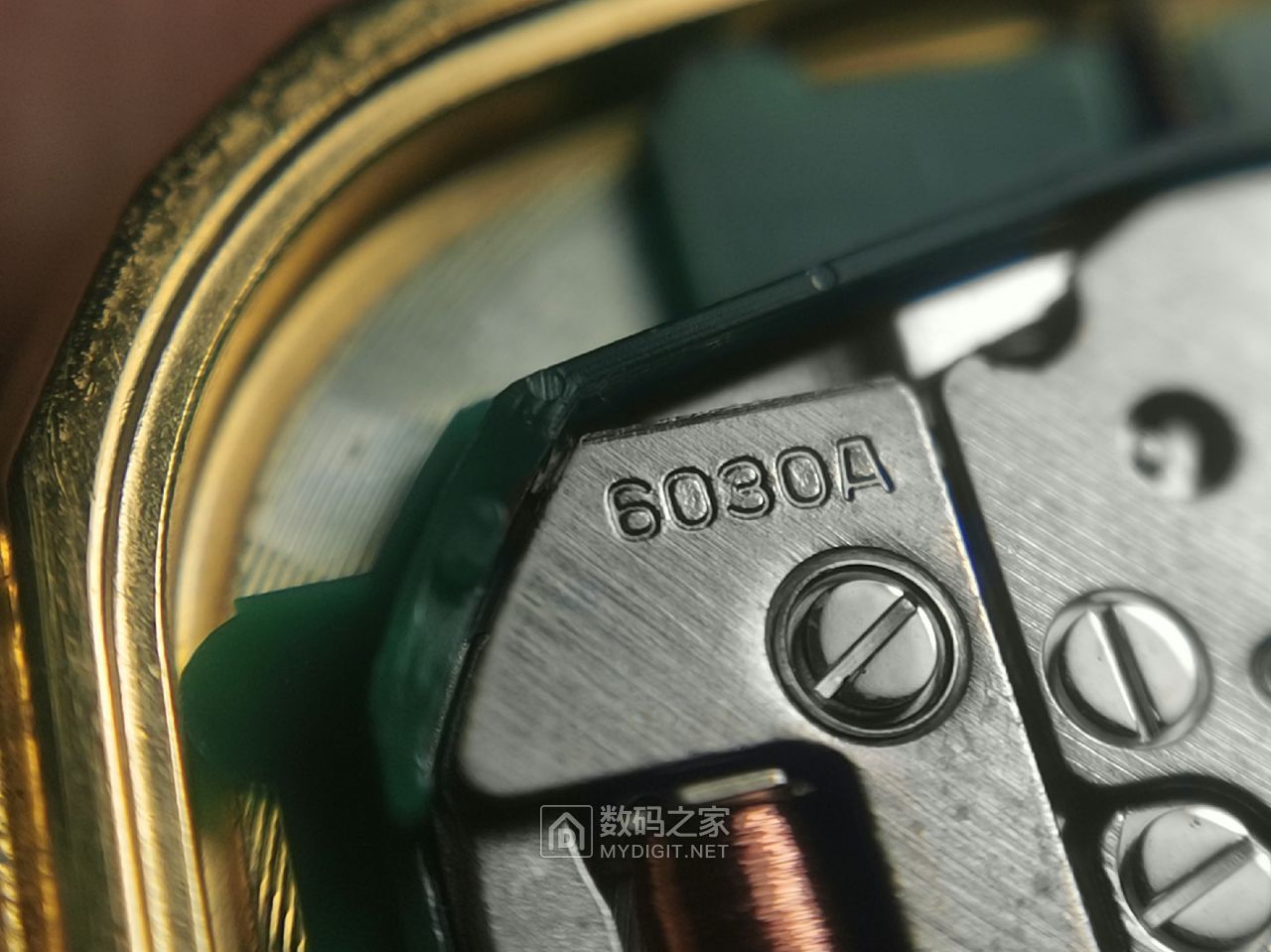 收了一块精工Dolce系列的小金表（6030-5200T），稍微打理一下