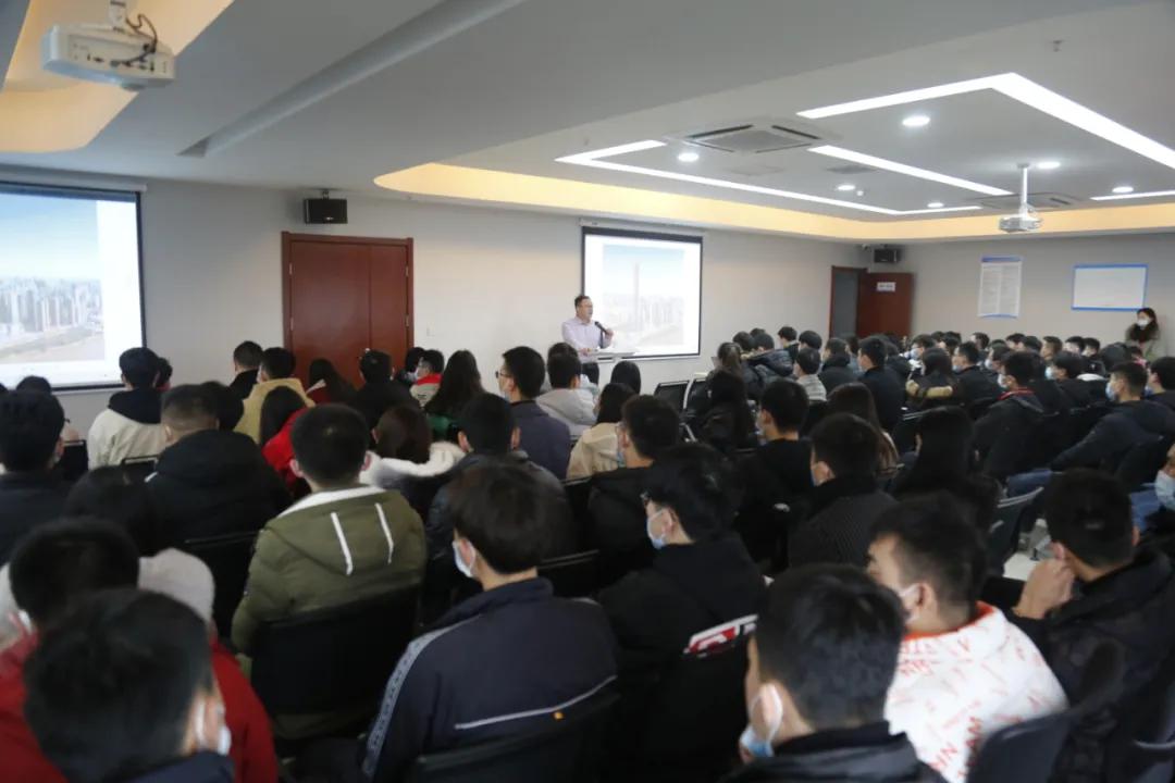 「我心中的汤总」“在纳杰上涨的不只是工资,还有我们的信心!”