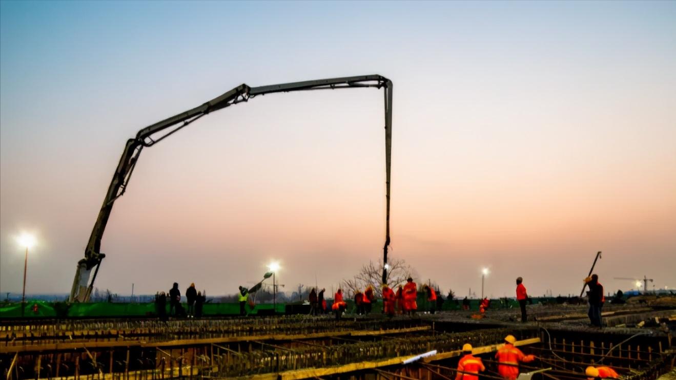 没干满一个月老板不结工钱怎么办,干完活老板拖着工钱不给怎么办