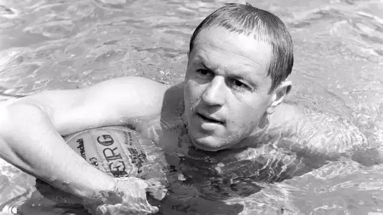 匈牙利世界足球明星,匈牙利五十年代最伟大的足球明星