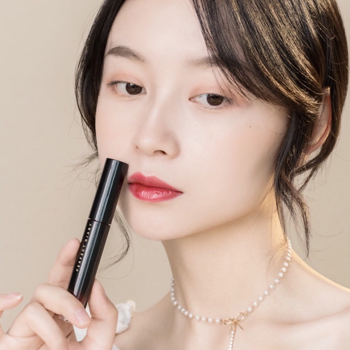 赫莲娜睫毛膏和兰蔻天鹅颈哪个好,兰蔻广角羽扇防晕染天鹅颈睫毛膏