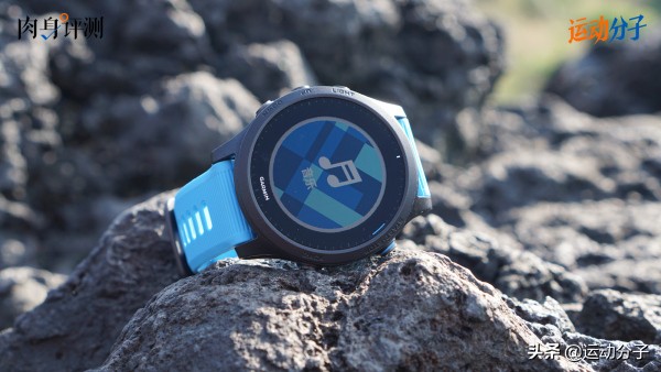 佳明Forerunner945：运动腕表的当下最强形态|肉身评测